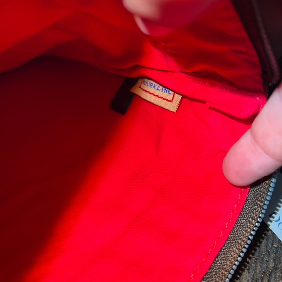 New Dooney & Bourke Nylon North South Triple Zip Crossbody Bag SOLD OUT ONLINE - Picture 4 of 9